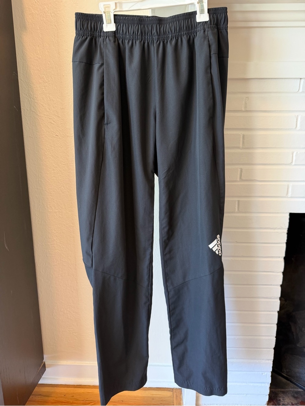 Adidas AEROREADY Black Woven Training Pants Men’s Medium Athletic Joggers